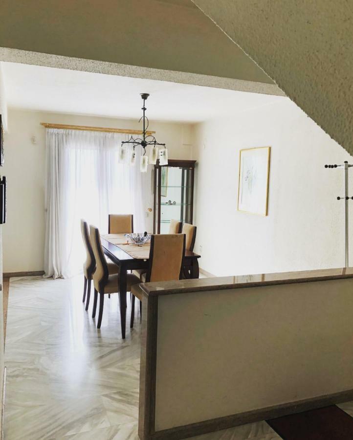 Bright & Spacious Seaview Villa Сивири Екстериор снимка