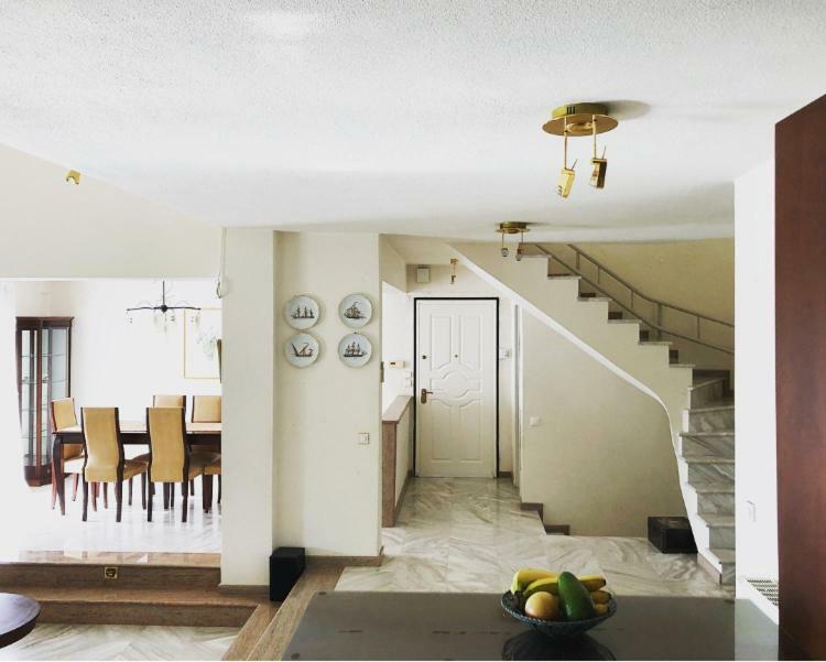 Bright & Spacious Seaview Villa Сивири Екстериор снимка